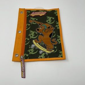 2002 Skateboard Hanna-Barbera Scooby-Doo Zipper 3 Ring Binder Pencil Pen Case
